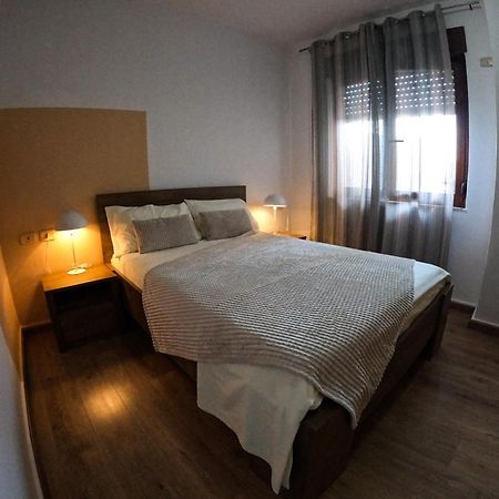 Angie'S Perfect Location Flat - Walk To Sights Tirana Exterior foto